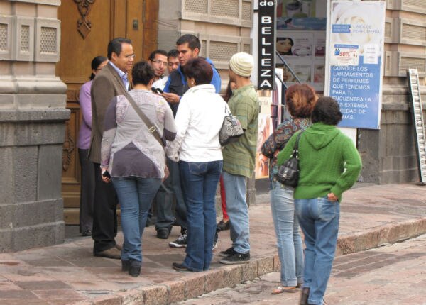 Reinstalan a ex empleados