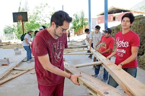 Impulsa UAQ arquitectura sustentable en Arroyo Seco