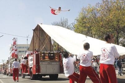 Sorprenden acrobacias