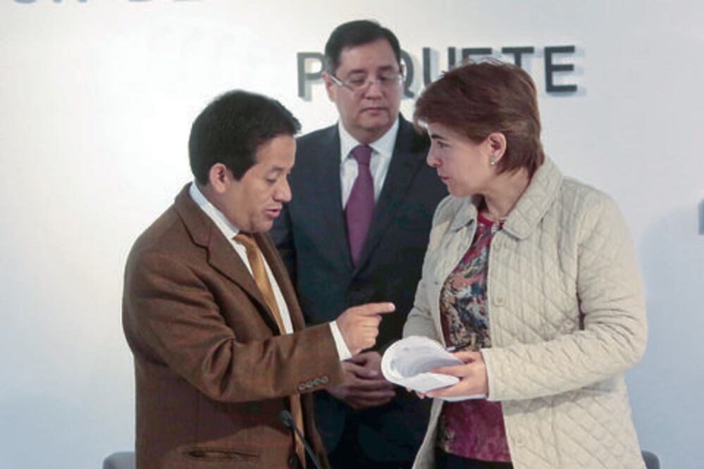 Pondrán tope salarial a funcionarios locales