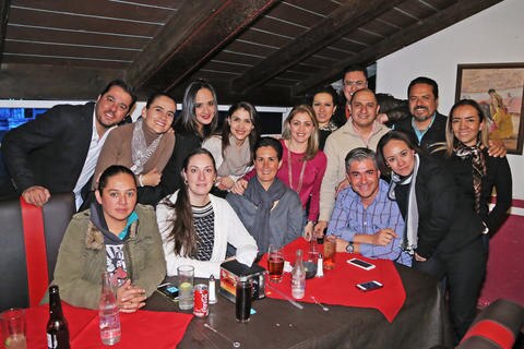 Realizan emotivo reencuentro
