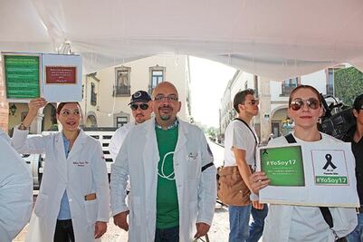 Descartan juicios contra médicos