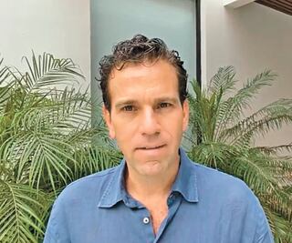 Chocan AMLO y Loret por montaje de caso Cassez