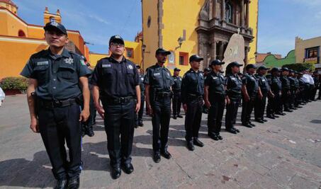 Suplen con 40 jóvenes a oficiales de tránsito 