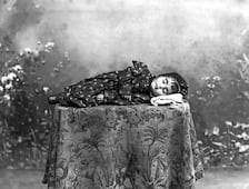 La exposición "Angelitos. La vida y la muerte niña en México" llega al Museo de Arte de Querétaro
