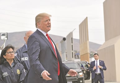 Trump exige al Congreso dinero para el muro