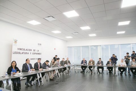 Establecen Coparmex y Congreso acuerdos
