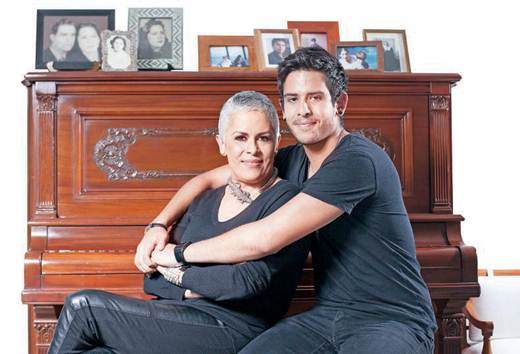 Eugenia, mamá León y soltera