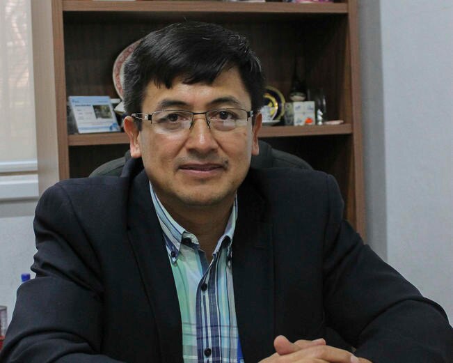 Docente de la UAQ ingresa a la AMC