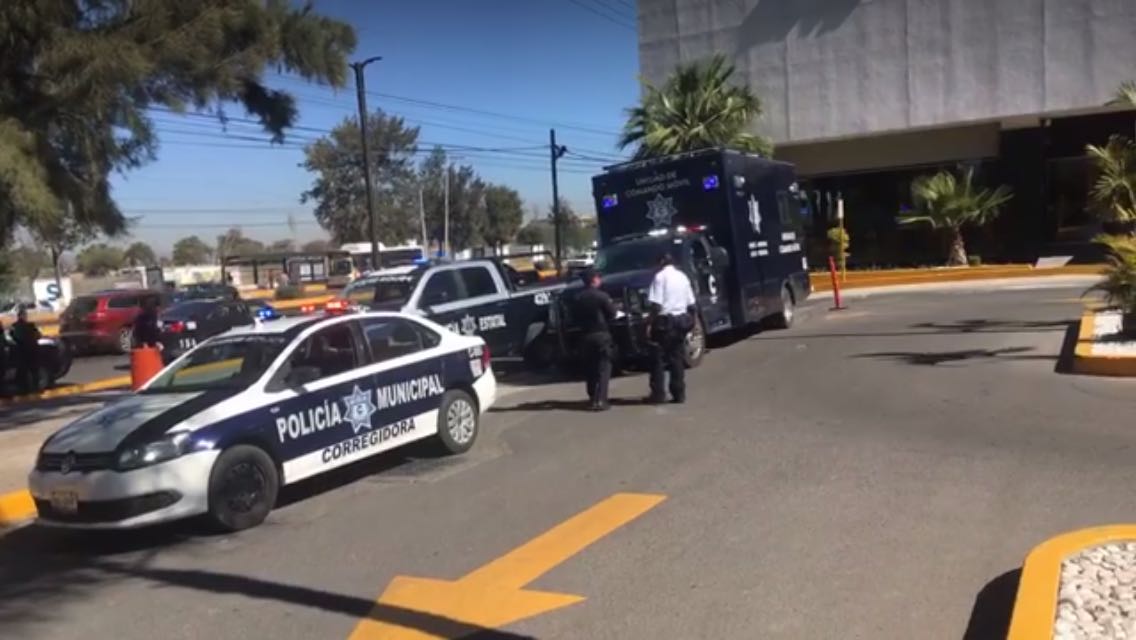 Intentan asaltar a cuentahabiente en Plaza Constituyentes