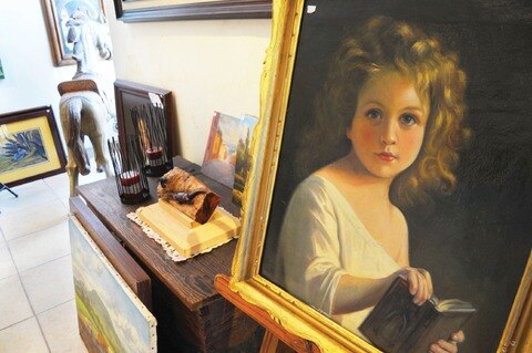 Artista expone su pasión por la pintura