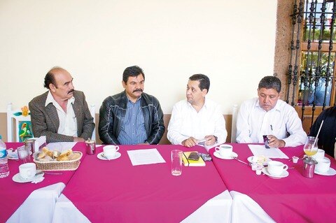 Busca sol azteca dirigencia en SJR