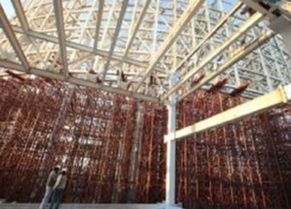 Actividad industrial crece 2.4% en septiembre: INEGI