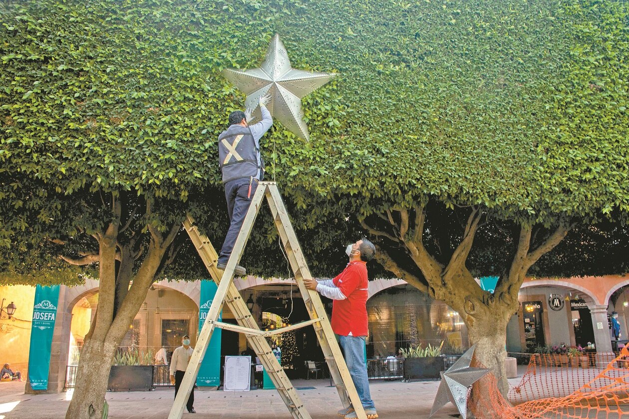 Plaza de Armas, una luz en medio de la epidemia oscura