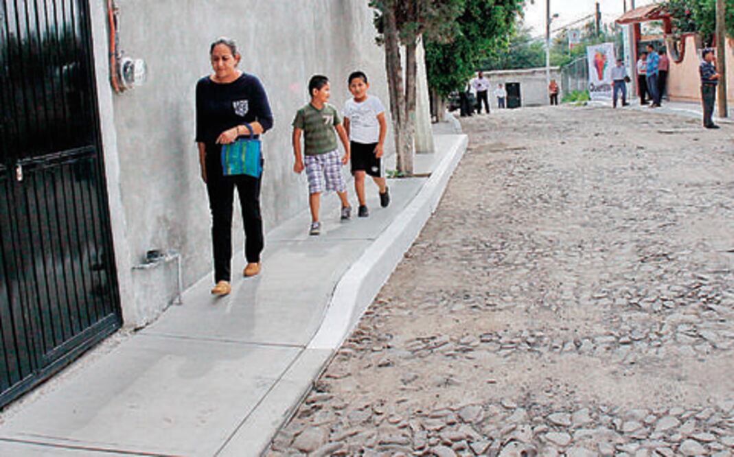 Entregan obras en Felipe Carrillo