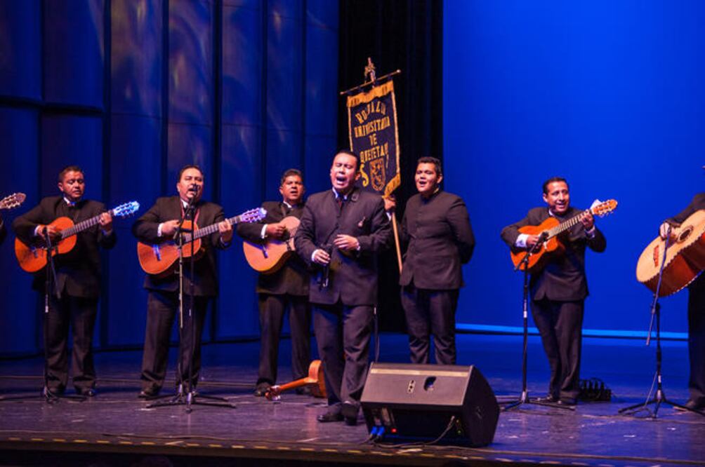 La Rondalla Queretana cuenta hoy con cinco pro ducciones discográficas. (FOTOS: RICARDO LUGO. EL UNIVERSAL)