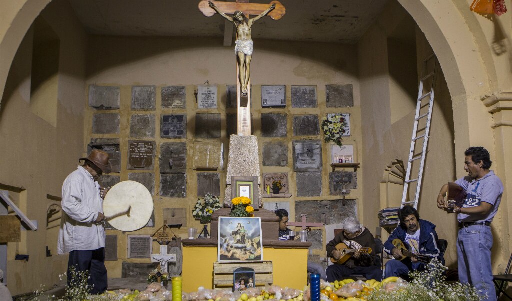 José Antonio Martínez de León y sus tres hermanas son los guardianes de la tradición