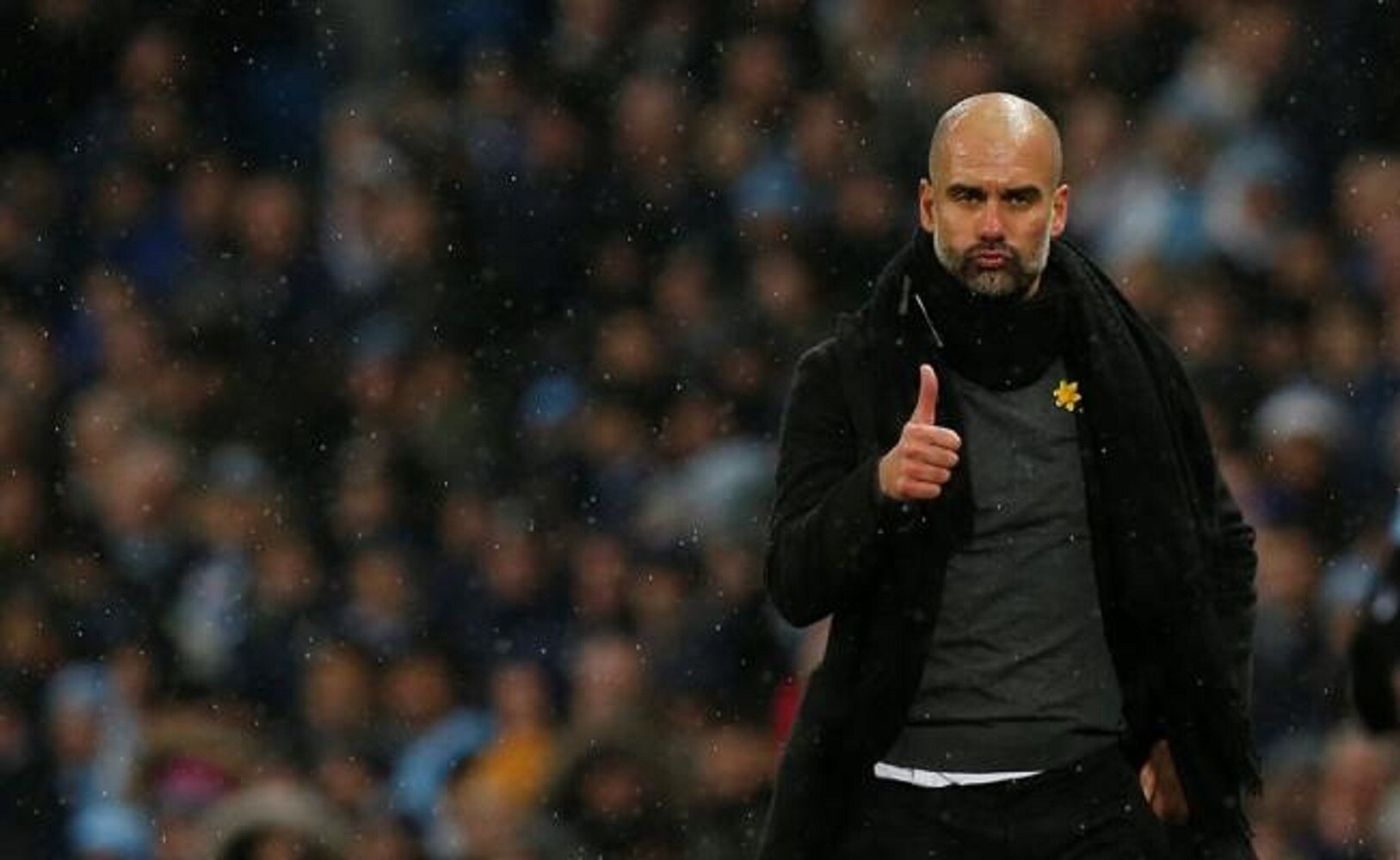 Pep Guardiola acepta cargos por promocionar mensajes políticos