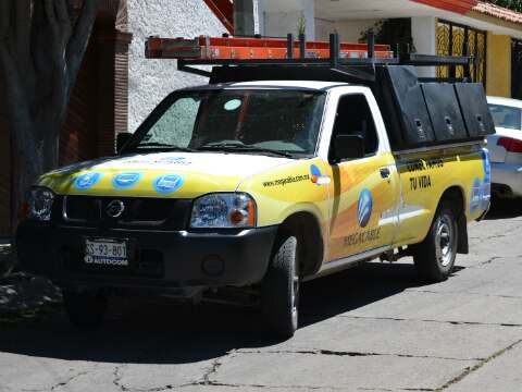 Hombre electrocutado