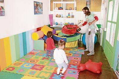 Planean que UAQ tenga guardería