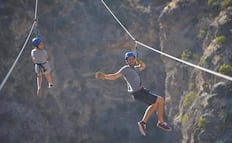 Vuela sobre la Sierra Gorda de Querétaro, así es la tirolesa más extrema de Pinal de Amoles