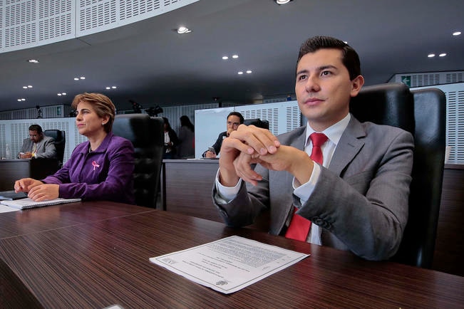 Plantea Magaña Rentería salir del PRI