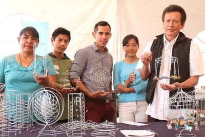 Alamjues. Piezas didácticas de alambre