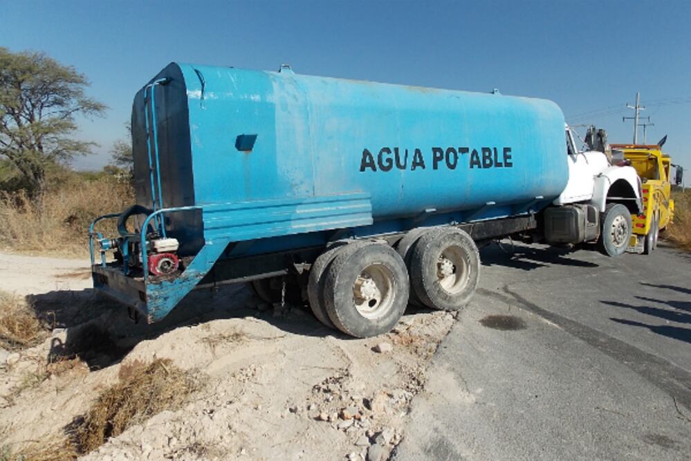 Aseguran 20 mil litros de combustible