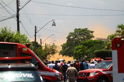 Adolescente abre fuego en escuela de Brasil y mata a dos compañeros