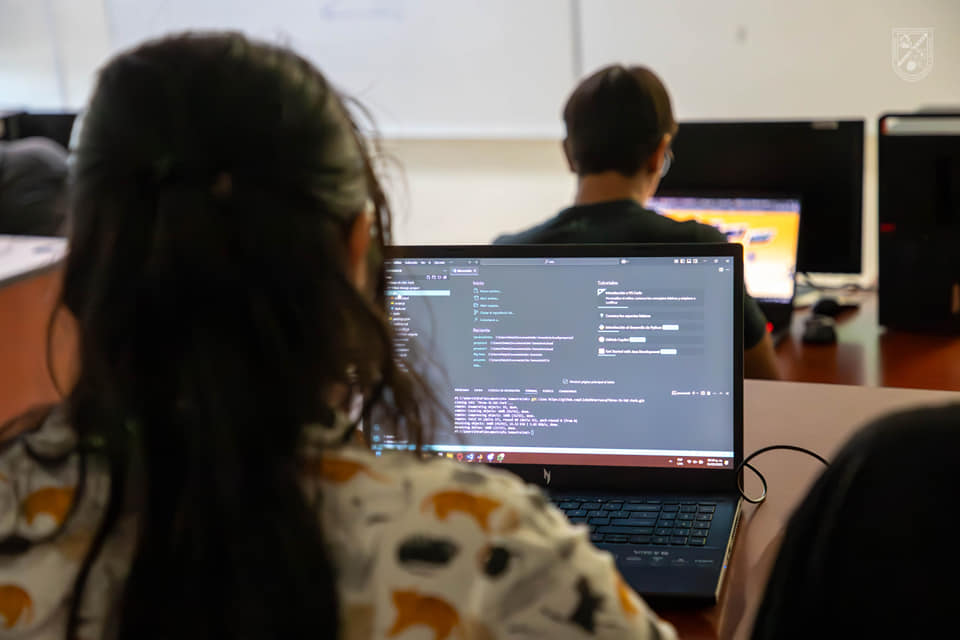 Foto. Facebook Facultad de Informática - UAQ