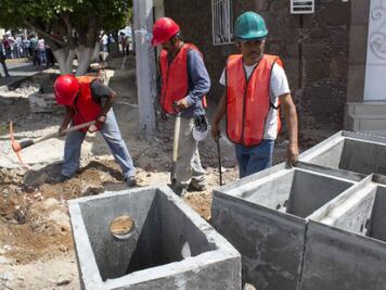 Constructores criticones buscan obra 