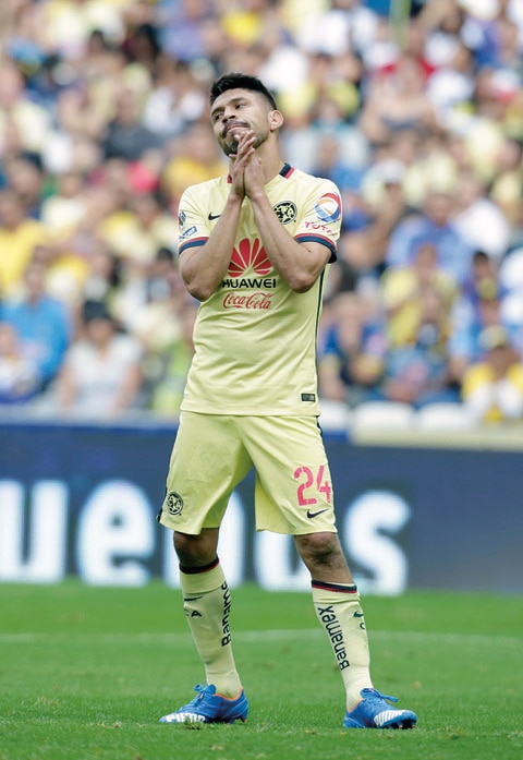 Comen ‘pollito’ en el Azteca