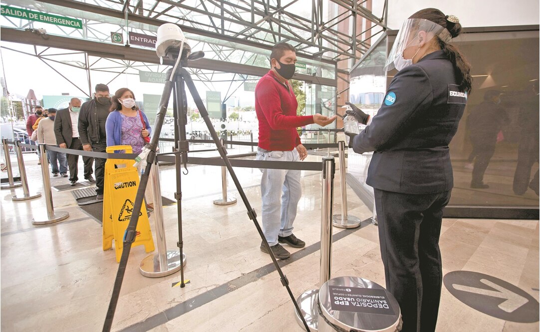 Reabren centros comerciales en CDMX con semáforo epidemiológico rojo