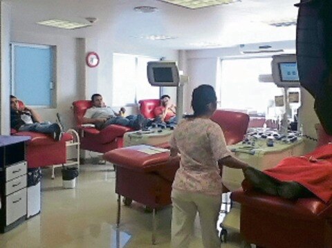 Denuncian mal servicio en IMSS