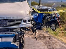 Muere una persona y 25 más son atendidas tras choque en carretera de San Juan del Río