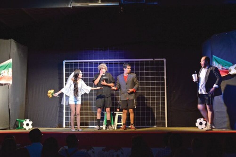 El futbol llega al teatro