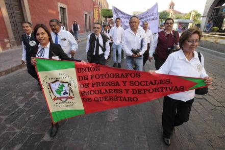 #Crónica|Reclaman derechos laborales en desfile