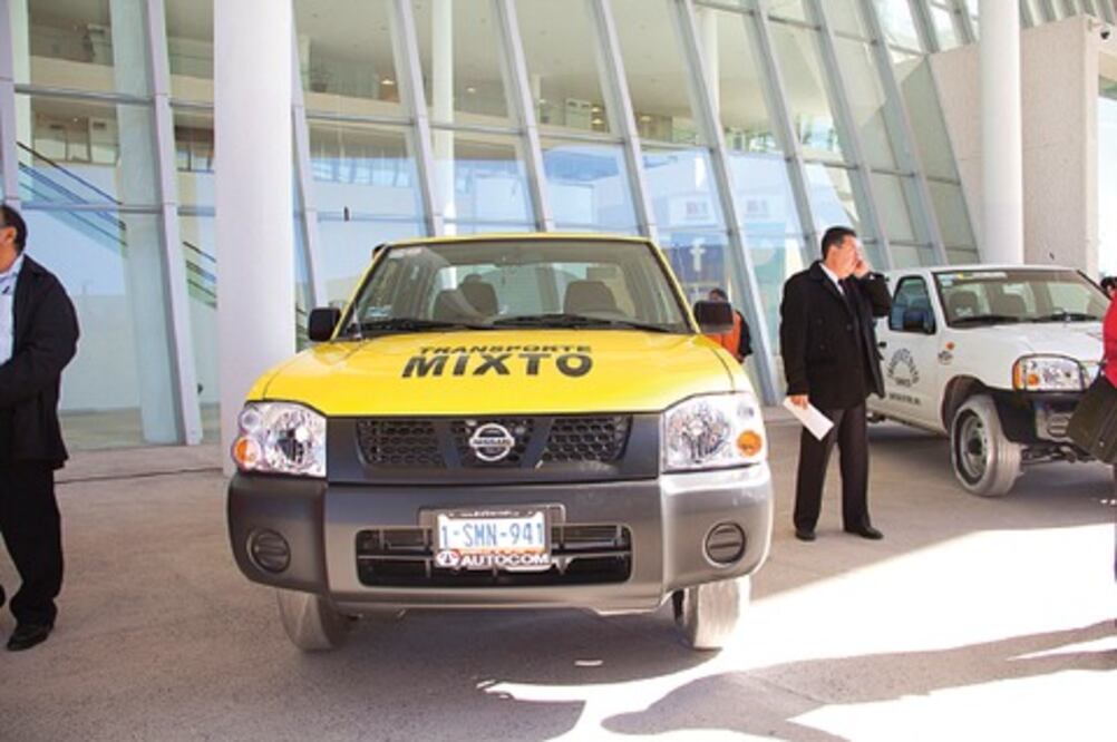 Dan permisos para operar taxis