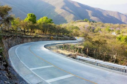 Abate Querétaro deuda histórica en infraestructura con la Sierra Gorda