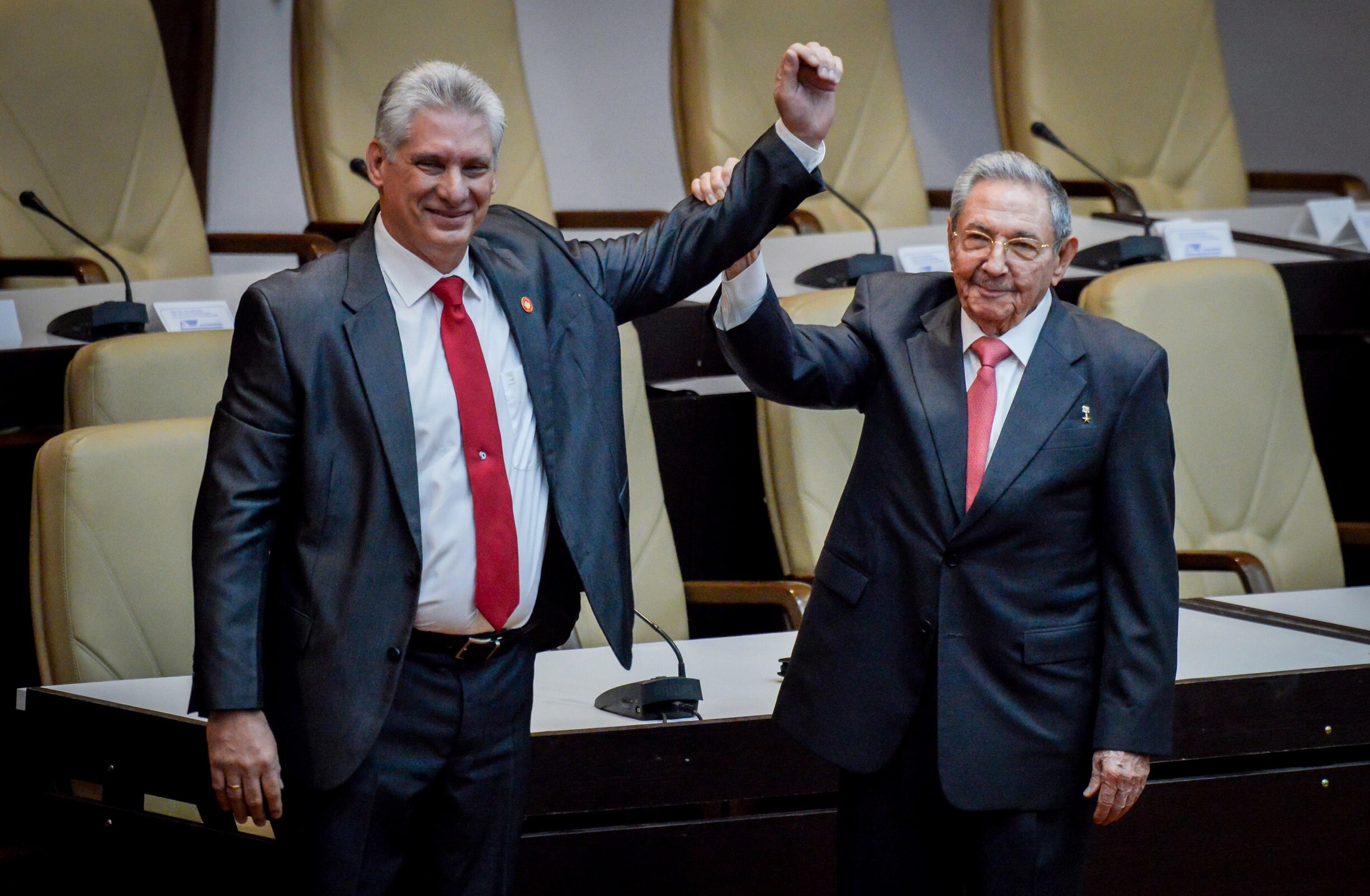 Miguel Díaz-Canel es electo como nuevo presidente de Cuba