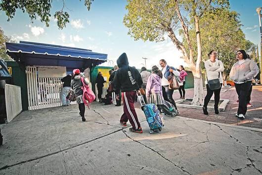 Analizan reactivar la revisión de mochilas