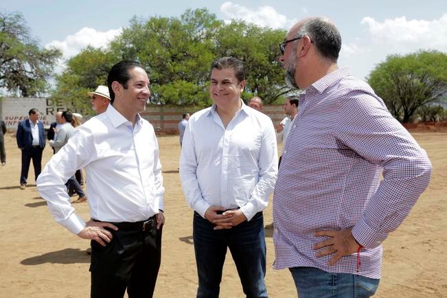 Gobernador no descarta revocación de mandato