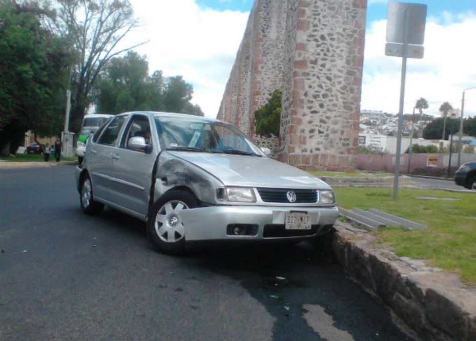 Carambola en calzada de Los Arcos