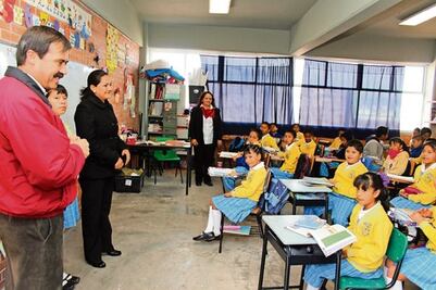 A clases, 460 mil de educación básica 