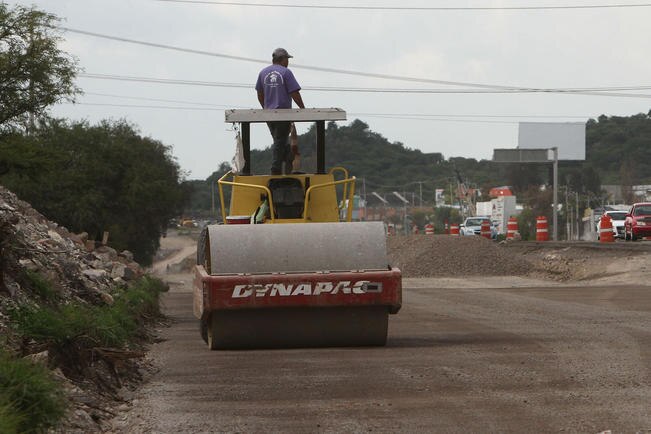Comienzan trabajos de reencarpetado en 16 colonias