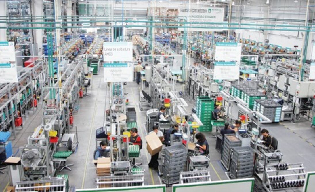 El Marqués percibe  5 mmdp  en inversión