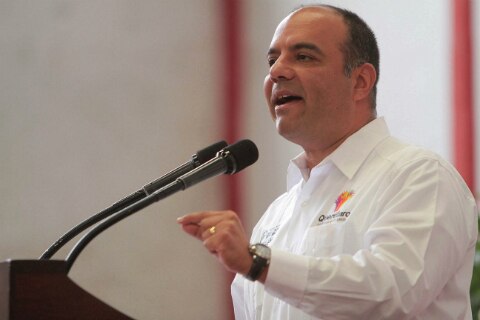 Pide Loyola a políticos cumplir sus promesas  