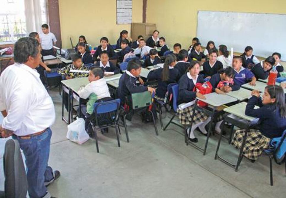 De la Isla: baja rezago educativo 11%