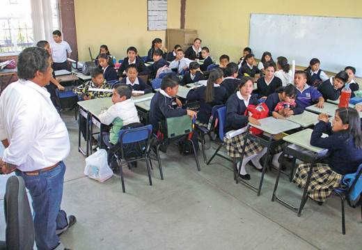 De la Isla: baja rezago educativo 11%