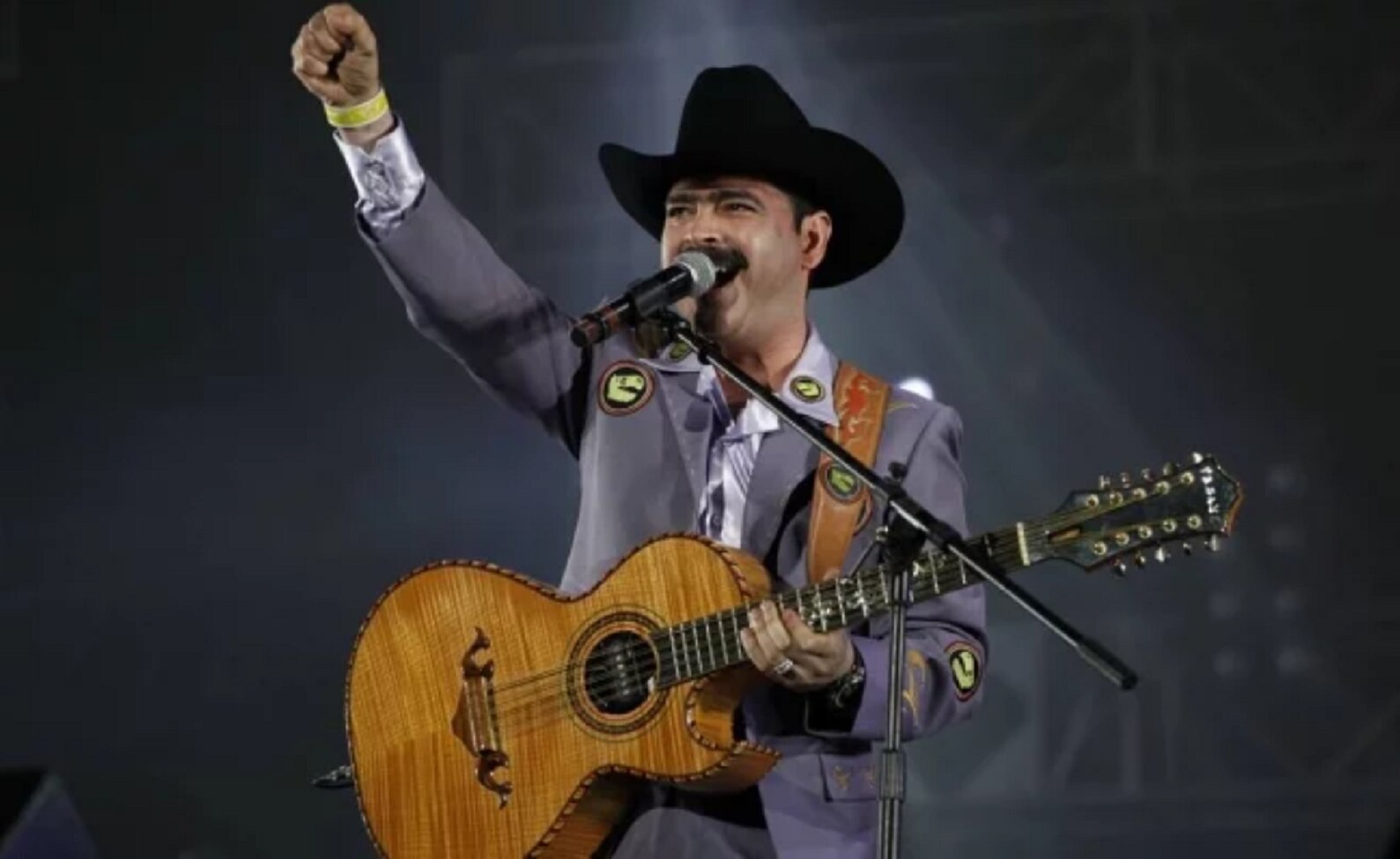 Vocalista de Los Tucanes de Tijuana recibirá máximo honor en los Premios Latinos